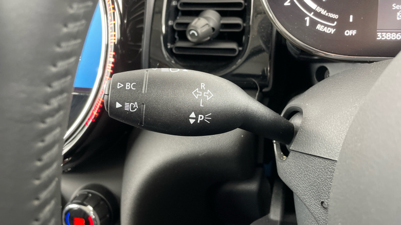 MINI Hatchback 1.5 Cooper Classic 3dr Auto [Comfort Pack] Petrol Hatchback